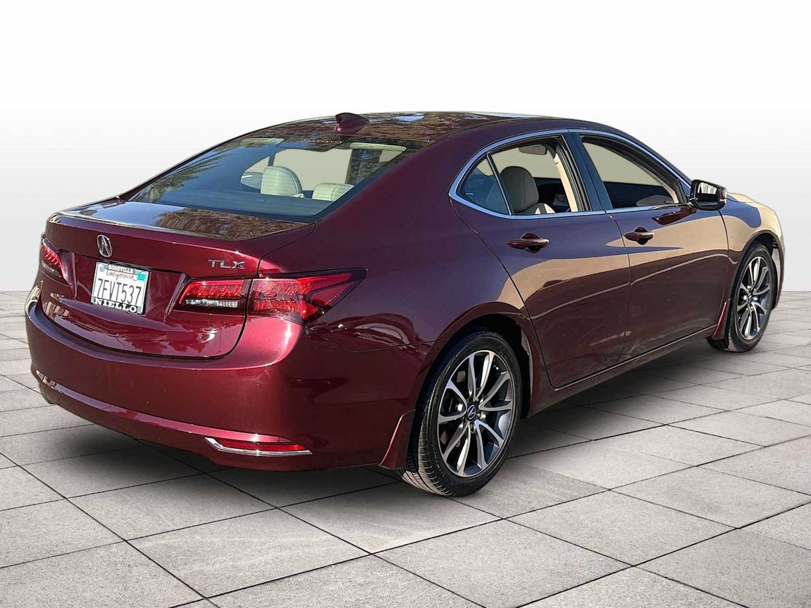 Used 2015 Acura TLX w/ Technology Package FWD image 16