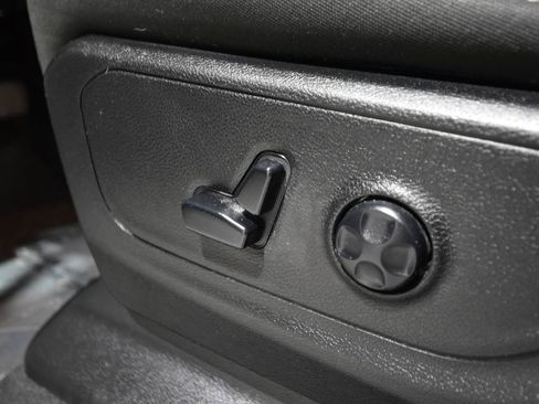 Used 2020 RAM 1500 Big Horn AWD/4WD image 17