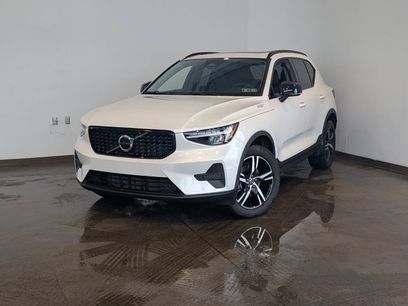 Used 2026 Volvo XC40 B5 Core w/ Climate Package