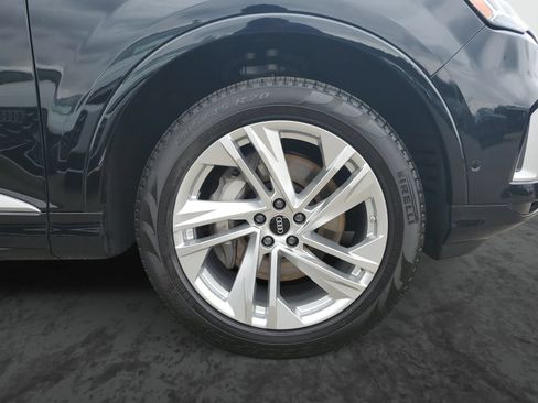 Used 2023 Audi Q7 3.0T Premium Plus w/ Premium Plus Package AWD/4WD image 6