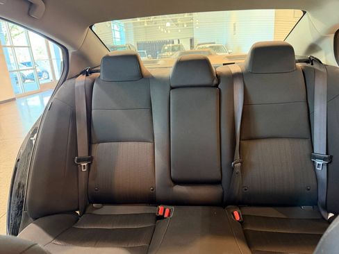 Used 2025 Nissan Altima 2.5 SV FWD image 37