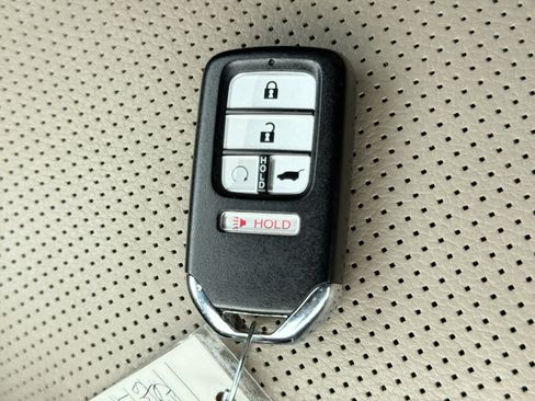Used 2016 Honda Pilot Elite image 39