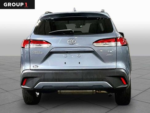 Used 2023 Toyota Corolla Cross LE w/ Moonroof Package AWD/4WD image 5