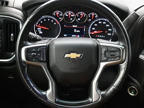 Used 2021 Chevrolet Silverado 1500 LT AWD/4WD image 22