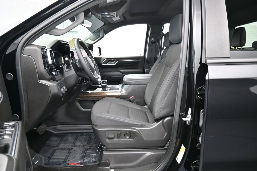 Used 2024 Chevrolet Silverado 1500 RST RWD image 11