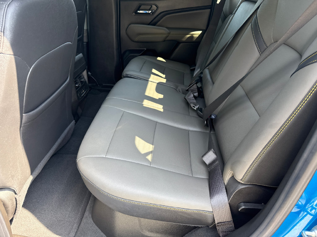 Used 2024 Chevrolet Colorado ZR2 w/ ZR2 Convenience Package III AWD/4WD image 20