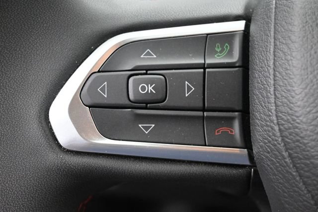 Used 2025 Jeep Compass Trailhawk AWD/4WD image 29