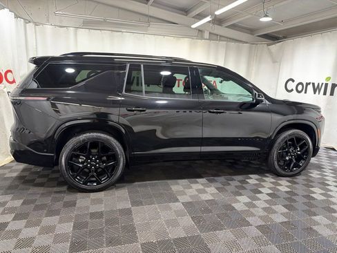 Used 2024 Chevrolet Traverse RS w/ LPO, Floor Liner Package AWD/4WD image 10