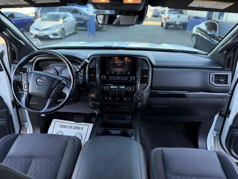 Used 2023 Nissan Titan SV w/ SV Convenience Package AWD/4WD image 12