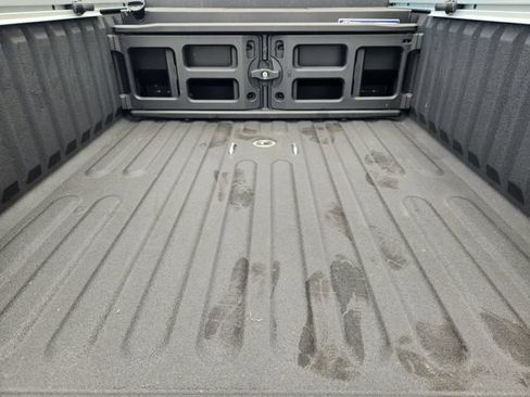 Used 2026 RAM 2500 Limited AWD/4WD image 34