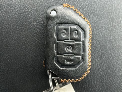 Used 2021 Jeep Wrangler Unlimited Sahara AWD/4WD image 22