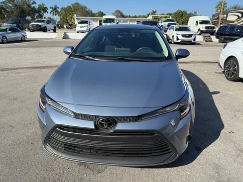 Used 2023 Toyota Corolla LE image 2