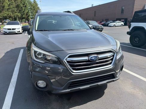 Used 2018 Subaru Outback 3.6R Limited AWD/4WD image 5