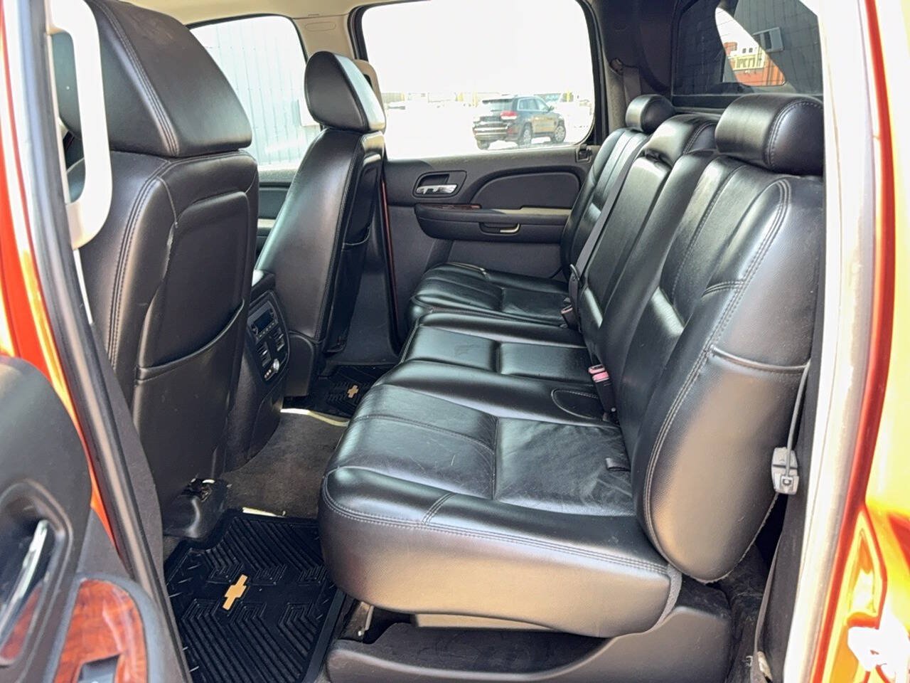 Used 2007 Chevrolet Avalanche LT w/ LT Preferred Equipment Group AWD/4WD image 12