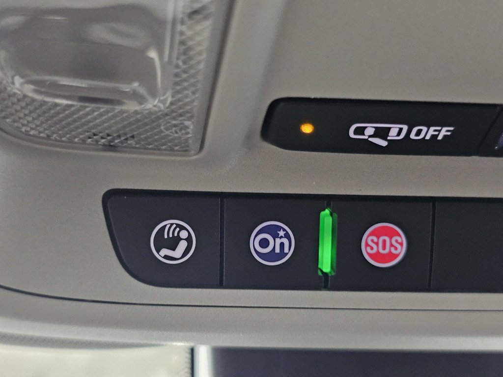 Used 2020 Chevrolet Equinox LT FWD image 23
