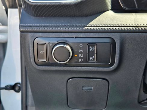 Used 2025 Ford Mustang Premium RWD image 18