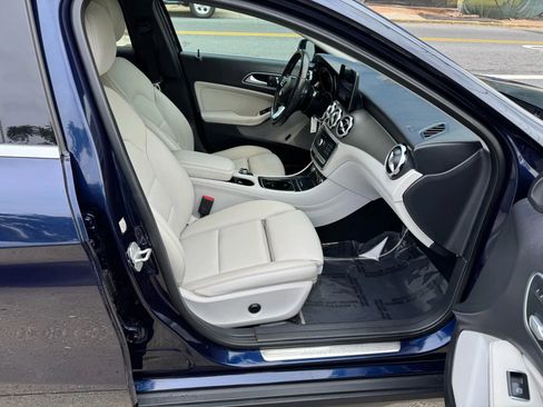 Used 2018 Mercedes-Benz GLA 250 4MATIC image 20