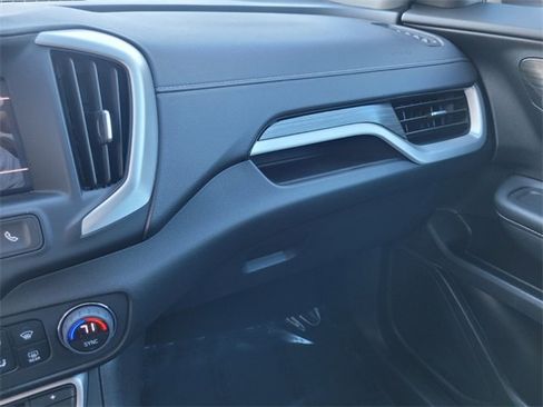 Used 2024 GMC Terrain SLE w/ Driver Convenience Package image 26
