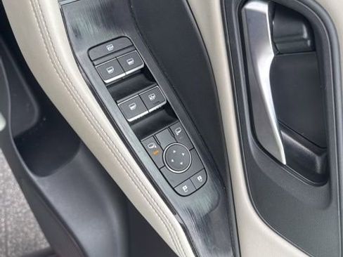 Used 2024 Nissan Rogue SL image 8