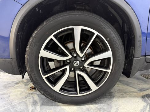 Used 2017 Nissan Rogue AWD image 29