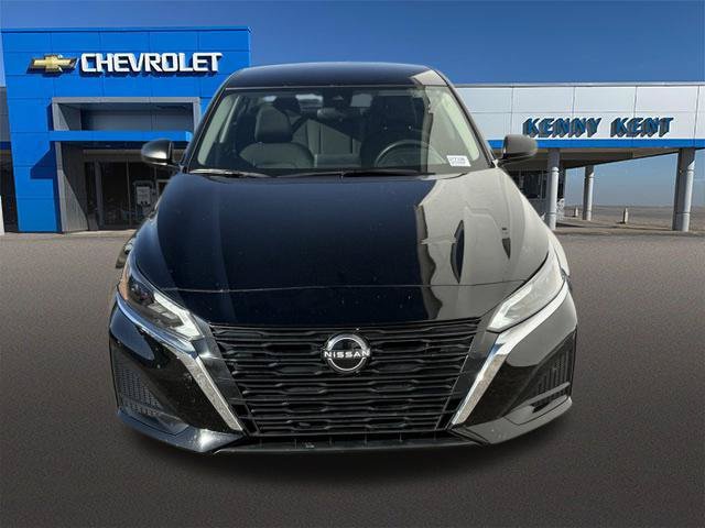 Used 2025 Nissan Altima 2.5 SV FWD image 7