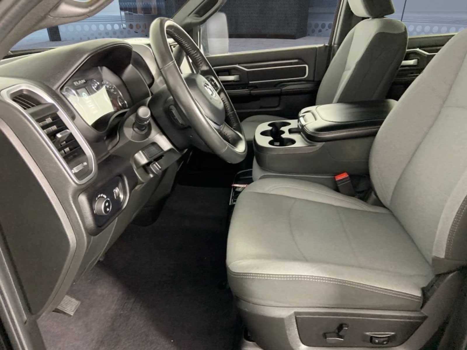 Used 2024 RAM 3500 Big Horn AWD/4WD image 18