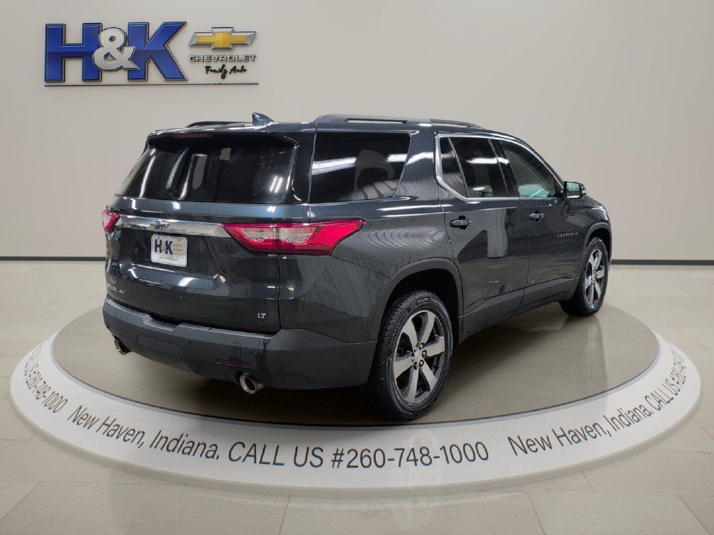 Used 2019 Chevrolet Traverse LT w/ LPO, Black Accent Package AWD/4WD image 6