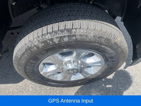 Certified 2025 RAM 2500 Big Horn AWD/4WD image 13