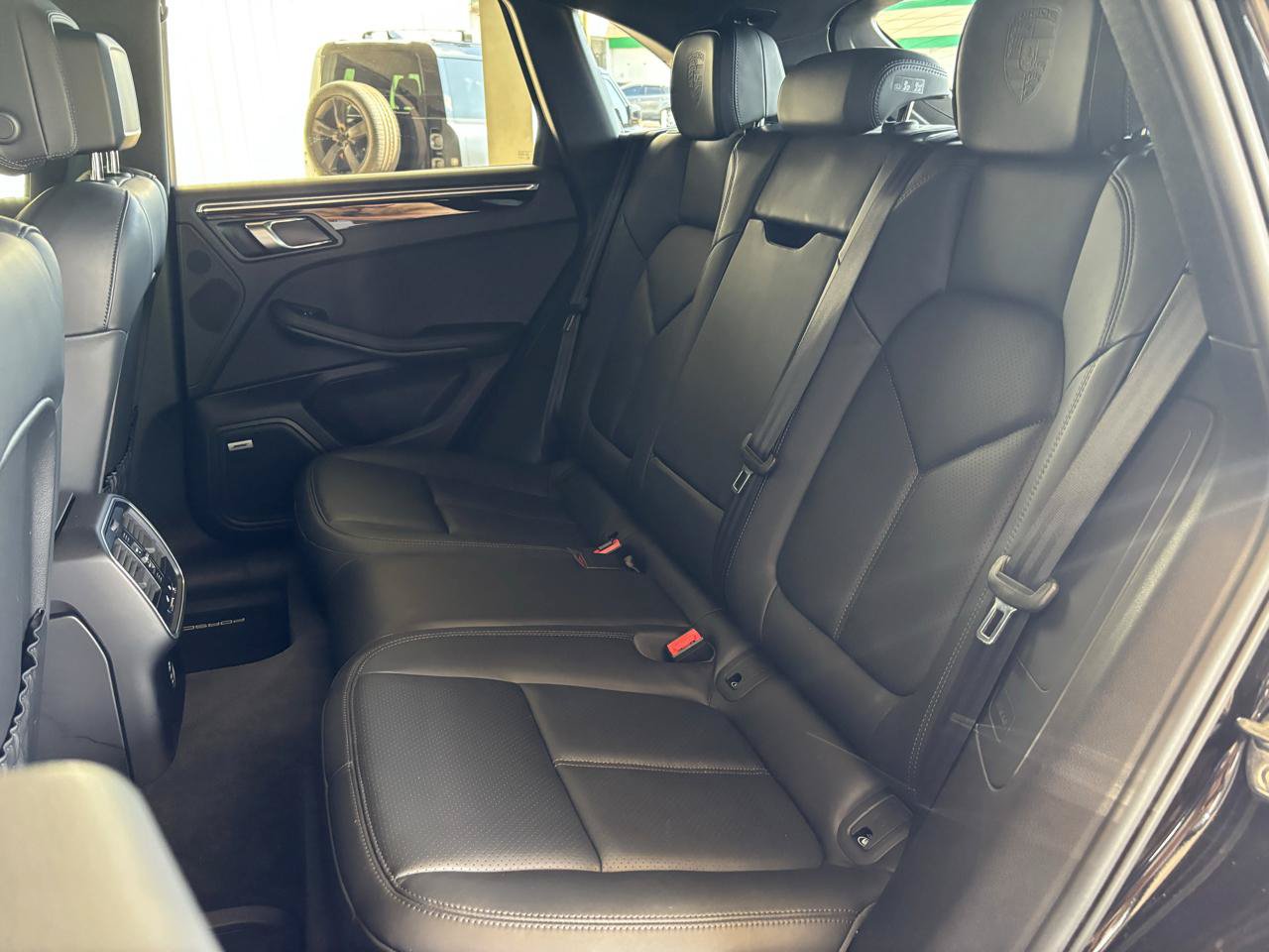 Used 2023 Porsche Macan S AWD/4WD image 27