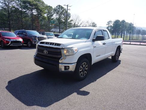 Used 2015 Toyota Tundra SR5 w/ TRD Off Road Package image 21