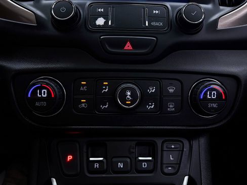 Used 2020 GMC Terrain Denali w/ Denali Premium Package image 20