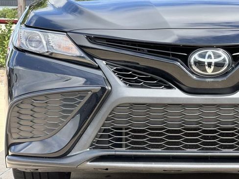 Used 2024 Toyota Camry SE FWD image 7