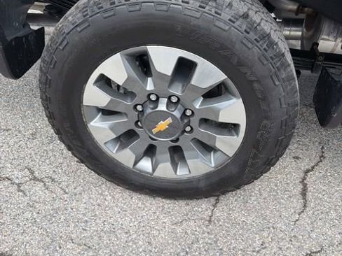 New 2026 Chevrolet Silverado 2500 Custom w/ Custom Value Package AWD/4WD image 10