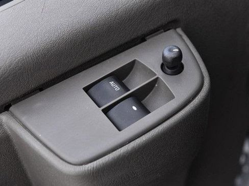 Used 2024 GMC Savana 2500 w/ Driver Convenience Package image 10