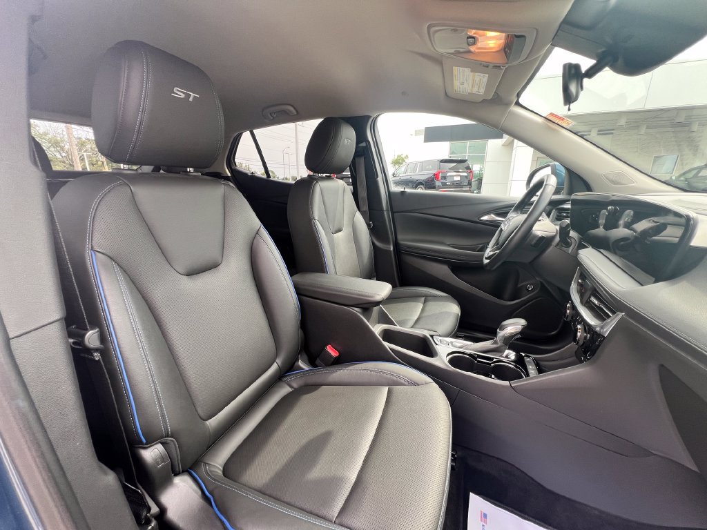 Used 2025 Buick Encore GX Sport Touring w/ Comfort Package FWD image 36