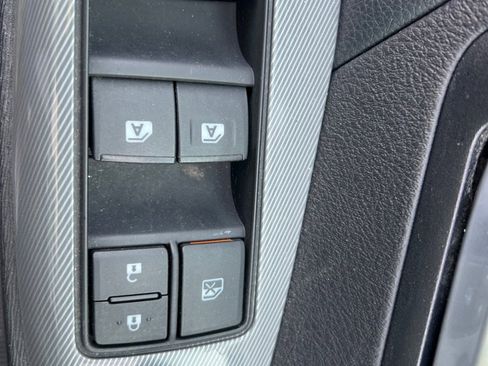 Used 2015 Toyota Sienna SE Premium image 26