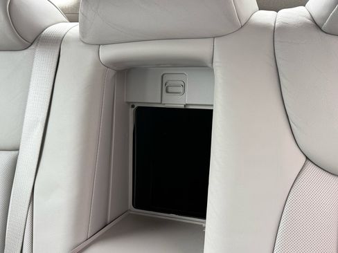 Used 2006 Cadillac DTS image 50