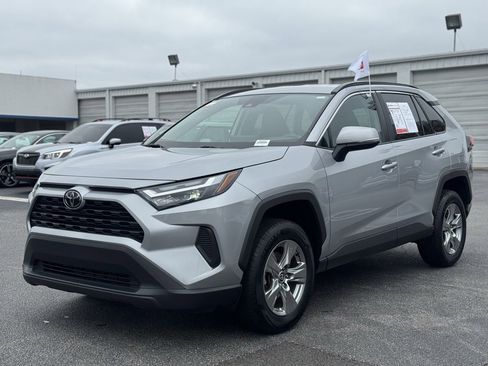 Used 2024 Toyota RAV4 XLE image 6