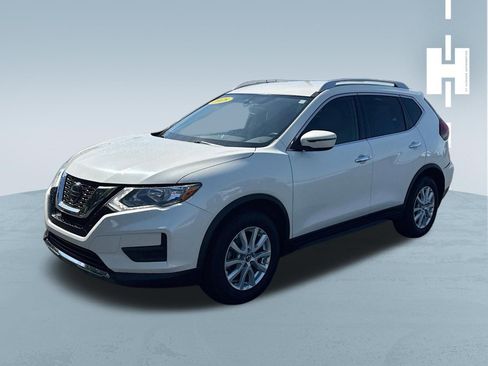 Used 2018 Nissan Rogue SV FWD image 3
