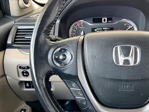 Used 2019 Honda Ridgeline RTL image 11