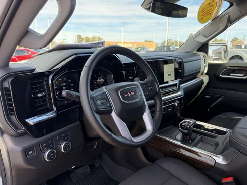 Used 2025 GMC Sierra 1500 Elevation w/ Preferred Package image 35