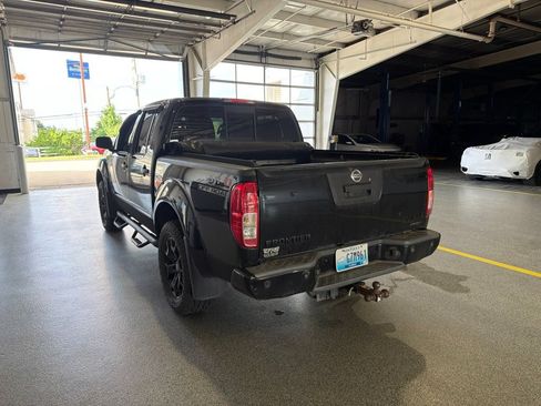 Used 2018 Nissan Frontier SV w/ Value Truck Package AWD/4WD image 4
