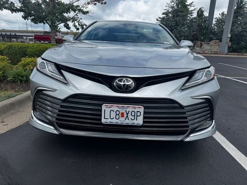 Used 2024 Toyota Camry XLE FWD image 2