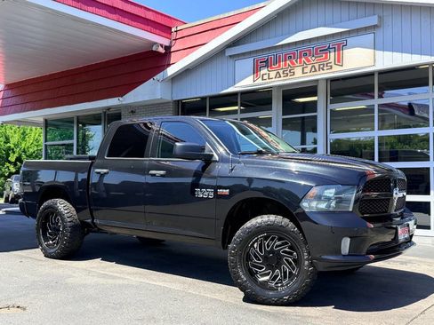 Used 2017 RAM 1500 Express w/ Express Value Package AWD/4WD image 1