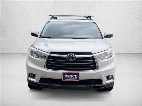 Used 2015 Toyota Highlander Limited Platinum AWD/4WD image 2