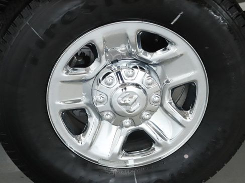 Used 2024 RAM 3500 Tradesman w/ Chrome Appearance Group AWD/4WD image 12
