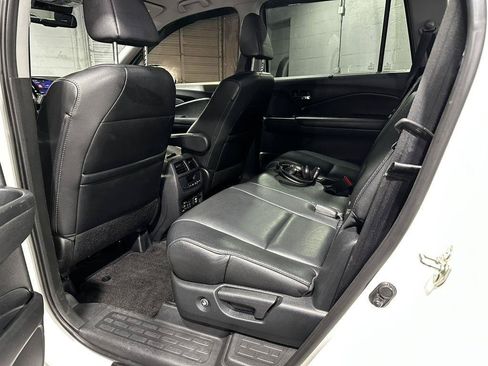 Used 2017 Honda Pilot Touring image 28