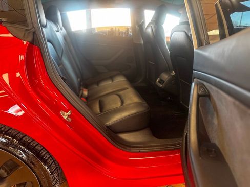 Used 2021 Tesla Model 3 Performance image 21