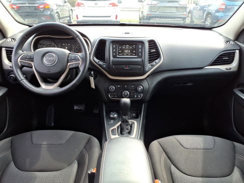 Used 2015 Jeep Cherokee Latitude image 7