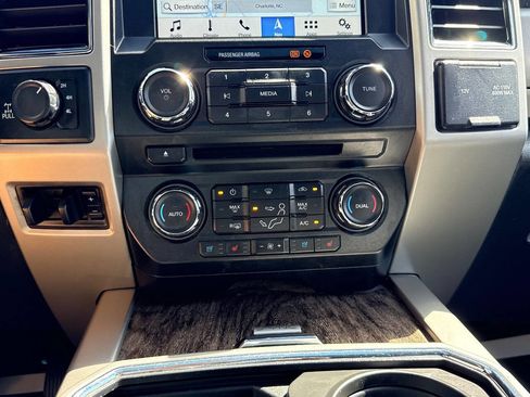 Used 2018 Ford F250 Lariat w/ Lariat Ultimate Package image 29